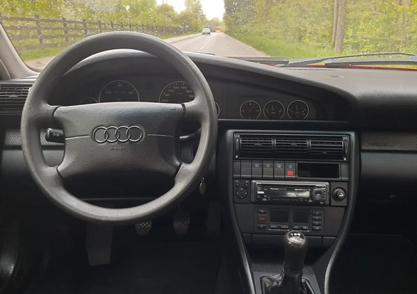 Audi A6 cena 12900 przebieg: 287000, rok produkcji 1995 z Dęblin małe 529